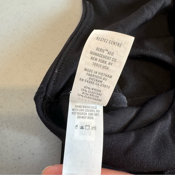 Going Out Black Cropped Tank - Picture 5 of 6